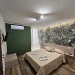 Zaffiro's House 4*
