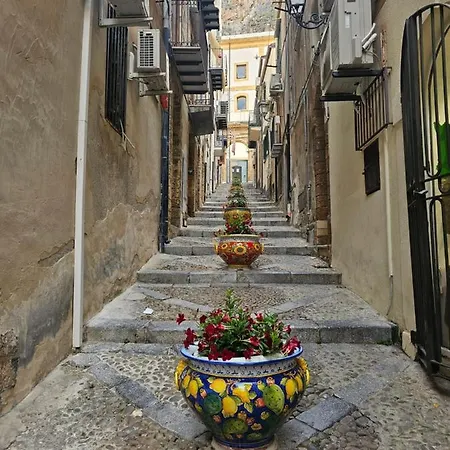 Zaffiro's House بيت ضيافة 4*