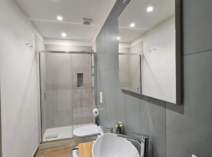 Zaffiro's House בית הארחה